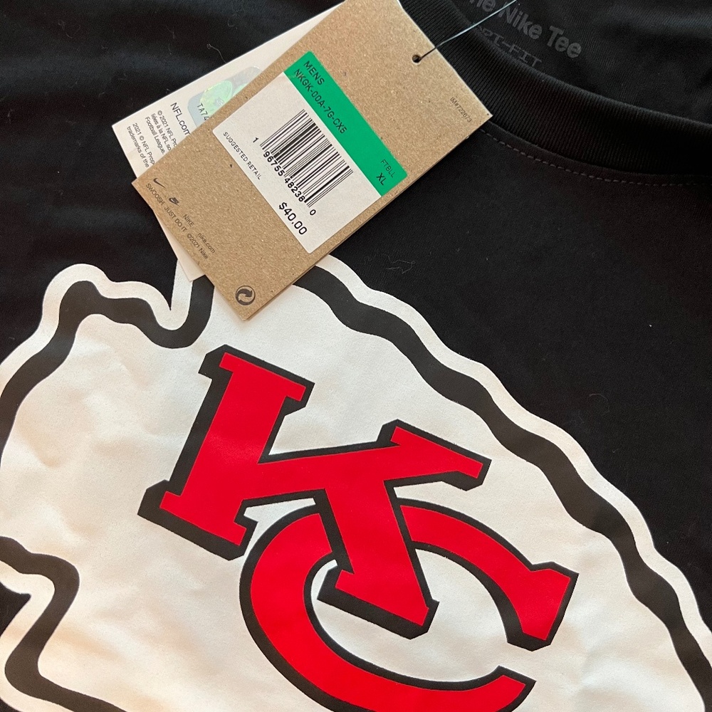 NWT Mens Nike dryfit Kansas City Chiefs shirt XL